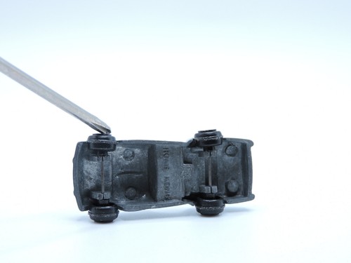 TOOTSIE TOY TRIUMPH TR-3 SILVER PRESSED STEEL TOY CAR, HONG KONG DIECAST 2" MINI - Picture 7 of 8