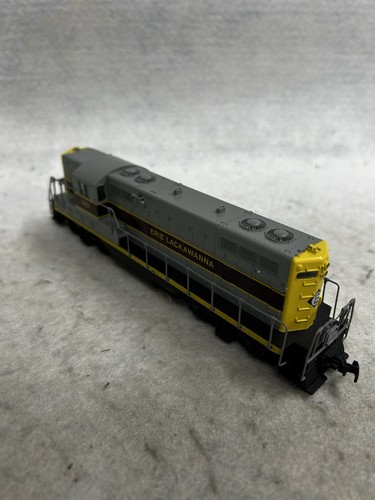 Stout Atlas Erie Lackawanna Railroad GP-7 Loco HO - Picture 6 of 13