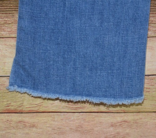Cabi Jeans Womens Size 10 Hi Low Crop Raw Hem Distressed Stretch Blue Jeans - Picture 9 of 13