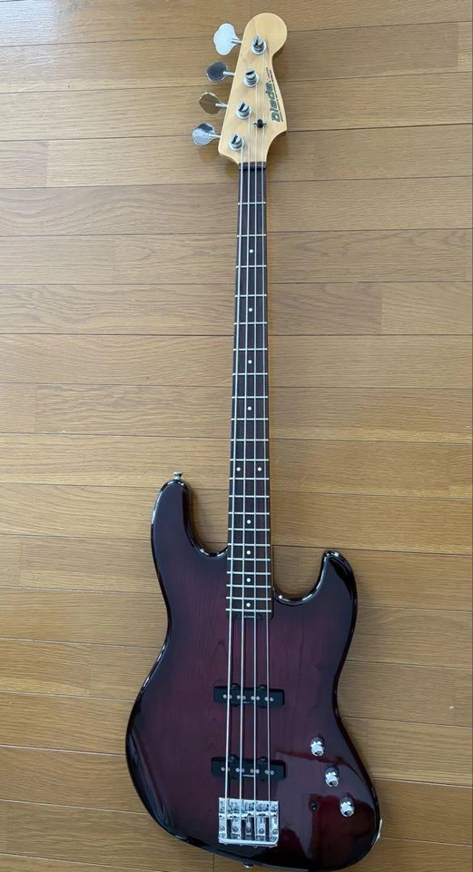 Guitarra Blade Levinson LIMITED Active Base Foto 2 de 4