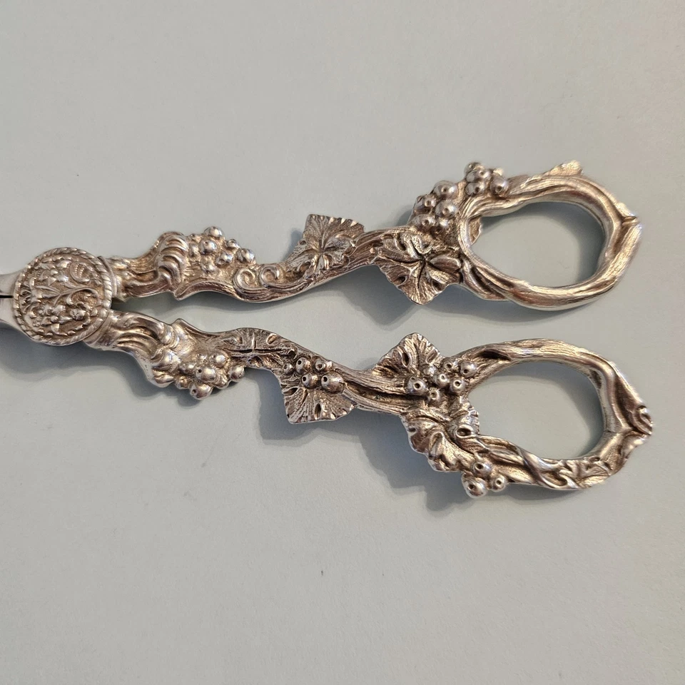 Grape Scissors Silver Plated Vintage Grapevine Fruit Decorative Collectable - Image 4 of 4