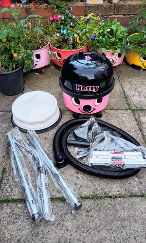 FULLY CLEANED & READY HETTY hoover  ++ NEW TOOL KIT  ++ NEW MOTOR ++ NEW FILTER - Picture 1 of 3