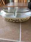 Vintage Pyrex 1.5 Qt Divided Casserole Dish w Lid 945C 28 Brown Vine USA