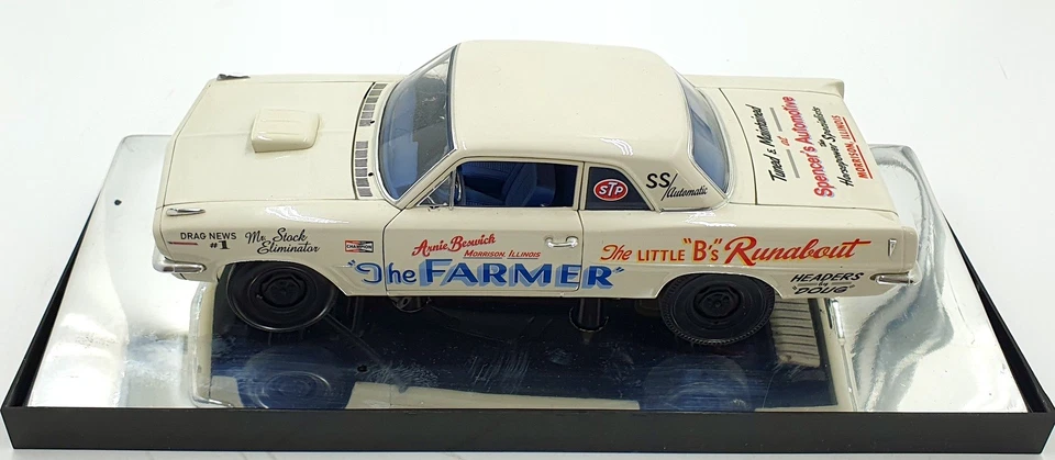 Highway 61 1/18 Scale 50150 - 1963 Pontiac Super Duty 'The Farmer' Cream - Image 3 of 4