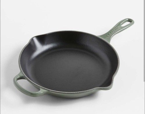 Le Creuset Signature Cast Iron 10.25 Inch Round Skillet THYME *NEW*