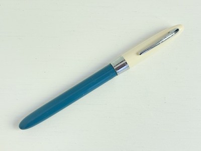 Vintage Mid Century Sheaffer Peacock Blue, Cream & Chrome School Fountain Pen