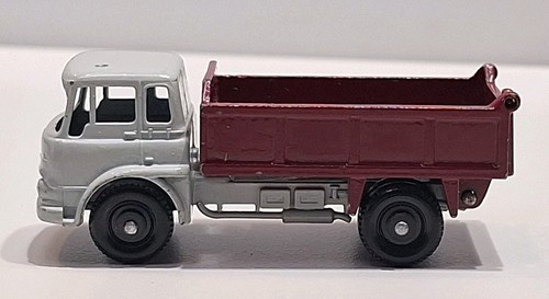 Lesney Matchbox n.3 Bedford 7,5 tonnellate ribaltabile grigio/rosso pressofuso anni 60 vintage buono - Foto 4 di 7