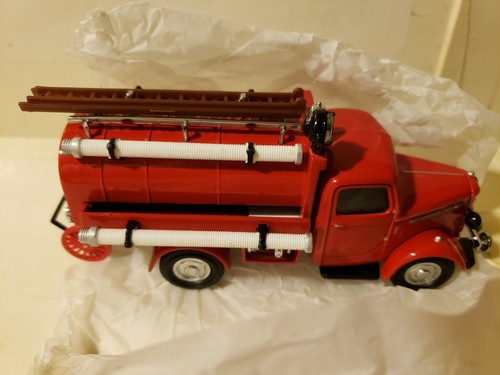 Matchbox Models of Yesteryear 1939 Bedford Tanker 1:43 Scale YFE04 - Picture 3 of 10