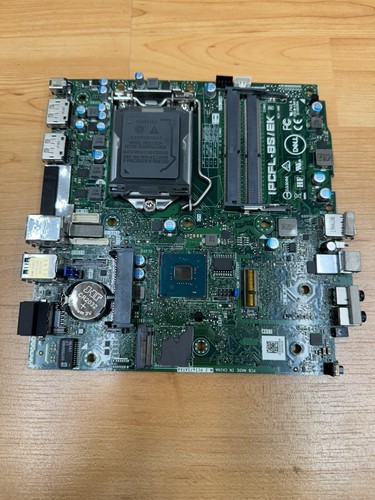 DELL OPTIPLEX INTEL SOCKET 0C1R19 MOTHERBOARD (FOR PARTS) MVME SLOT BROKEN