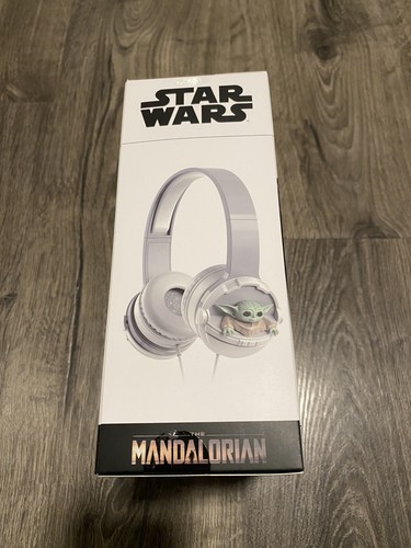 NIB Star Wars BABY YODA The Child Mandalorian Stereo Audio Jack Grey Headphones - Picture 4 of 5