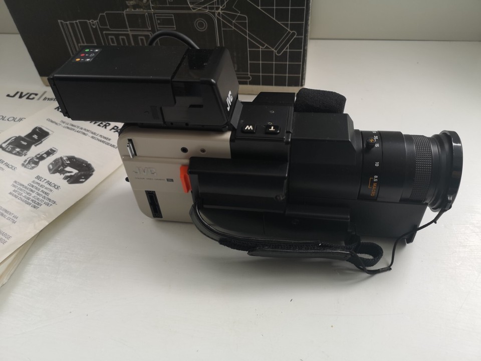 JVC GXN7E Video Camera with Box and Instructions Missing Mains