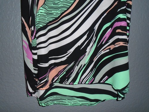 Everly High Low Multi-color Sleeveless Tank Geo Stripe Size Medium  EUC!  - Picture 3 of 10