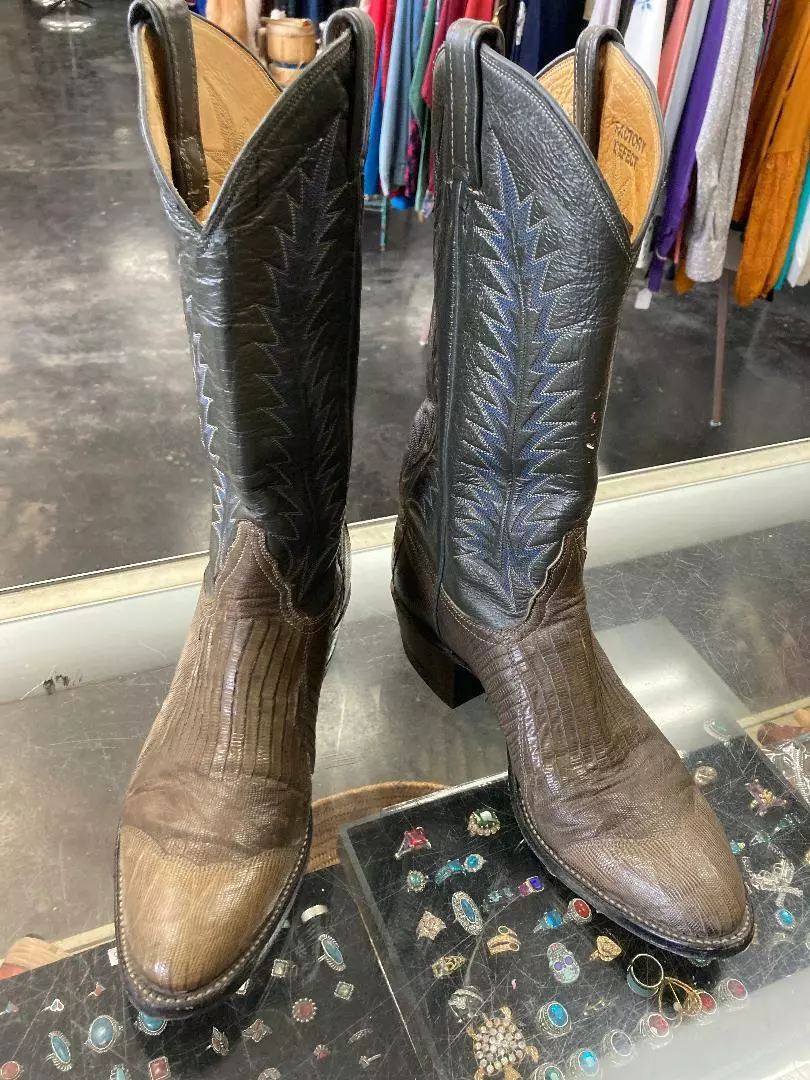Vintage TONY LAMA 8550 Genuine Iguana Lizard Skin Cowboy Boots Vintage TONY LAMA 8550 Genuine Iguana Lizard Skin Cowboy Boots