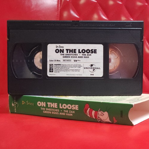Dr. Seuss One fish two fish red fish blue fish (1960), VHS (1989), Animated - Picture 3 of 3