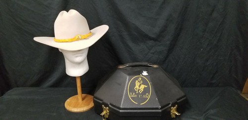Monte Carlo 10X Beaver Quality with Ostrich Hat Band Western Hat with Hat Case