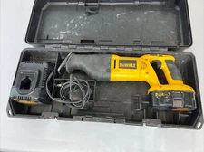 Dewalt DW303MK Reciprocating Saw Kit