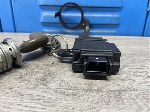 2002-2004 JEEP GRAND CHEROKEE IGNITION LOCK W/KEYS & IMMOBILIZER OEM P04686665AD - Picture 4 of 6