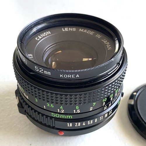 Canon FD 50mm 1:1.8 5142450 Lens Japan w/ Skylight 52mm Lens Filter and Cap - Picture 6 of 9