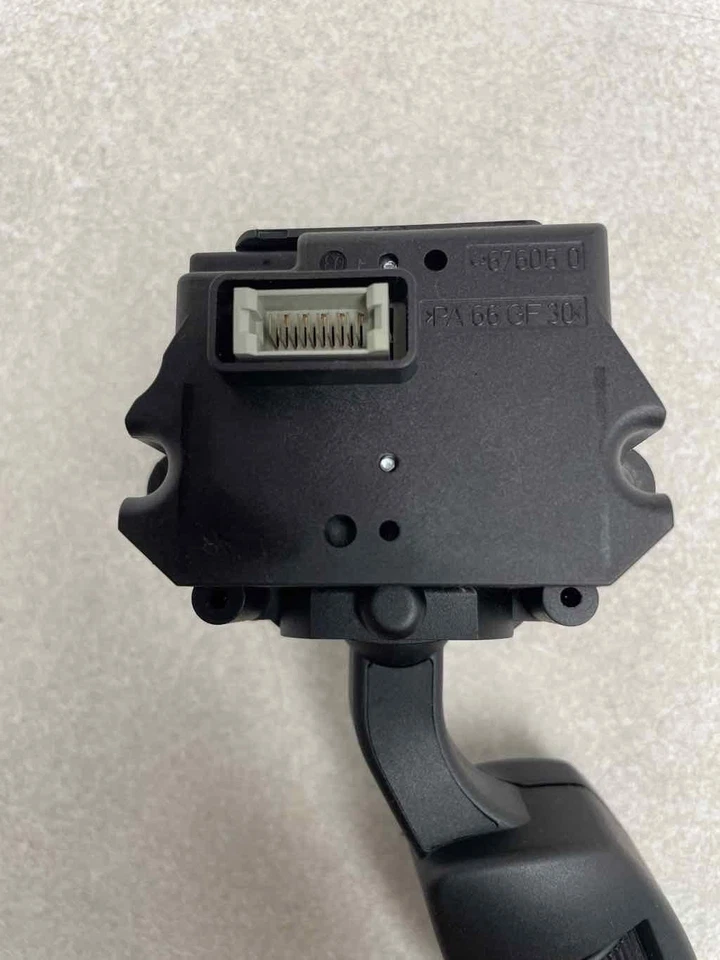 Interruptor de control de crucero BMW cupé 6957763 OE para BMW 650I 2006-2010 Foto 4 de 4