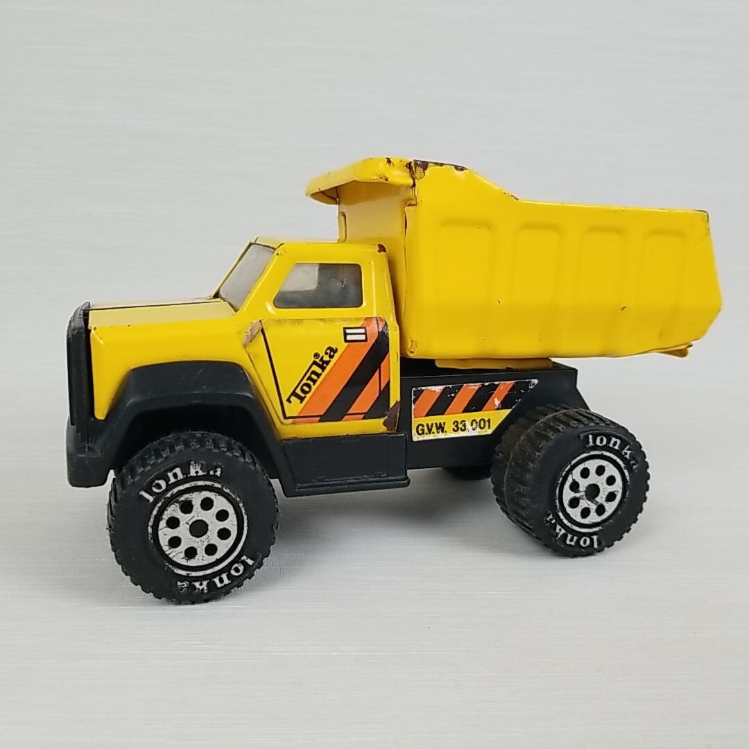 Vintage TONKA Yellow Dump Truck Metal Diesel 33,001