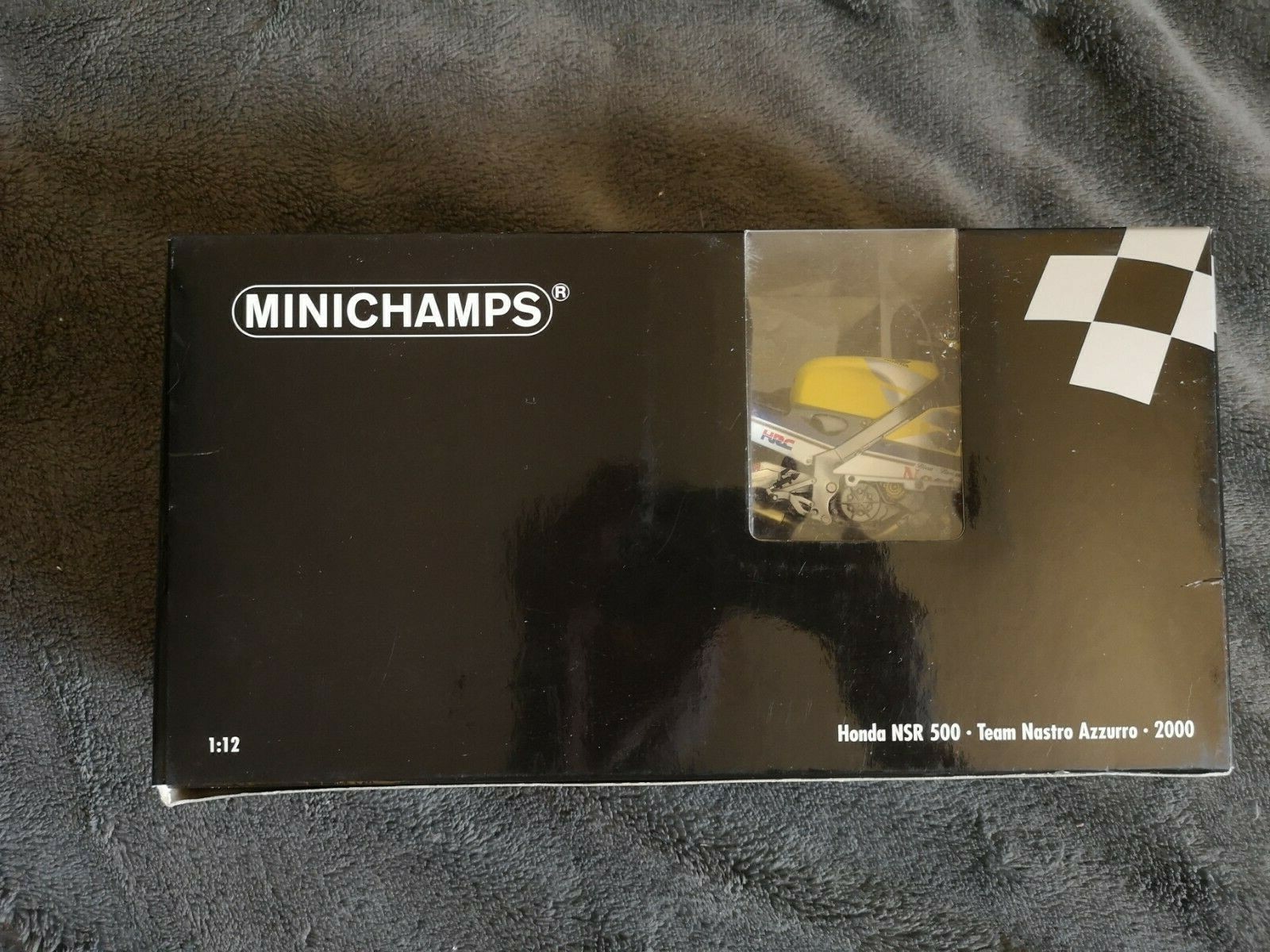 Minichamps Honda NSR 500- Team Nasstro Azzurro - 2000.Nytt tillstånd. Minichamps Honda NSR 500- Team Nasstro Azzurro - 2000.Nytt tillstånd.
