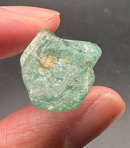 59 carat vanadium Emerald crystal - Okene, Nigeria beryl - blue green - Picture 7 of 7