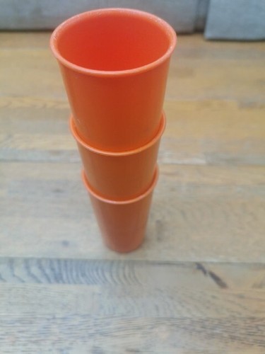 TUPPERWARE TUMBLERS x 3 ORANGE 11cm Tall Vintage - Picture 2 of 2