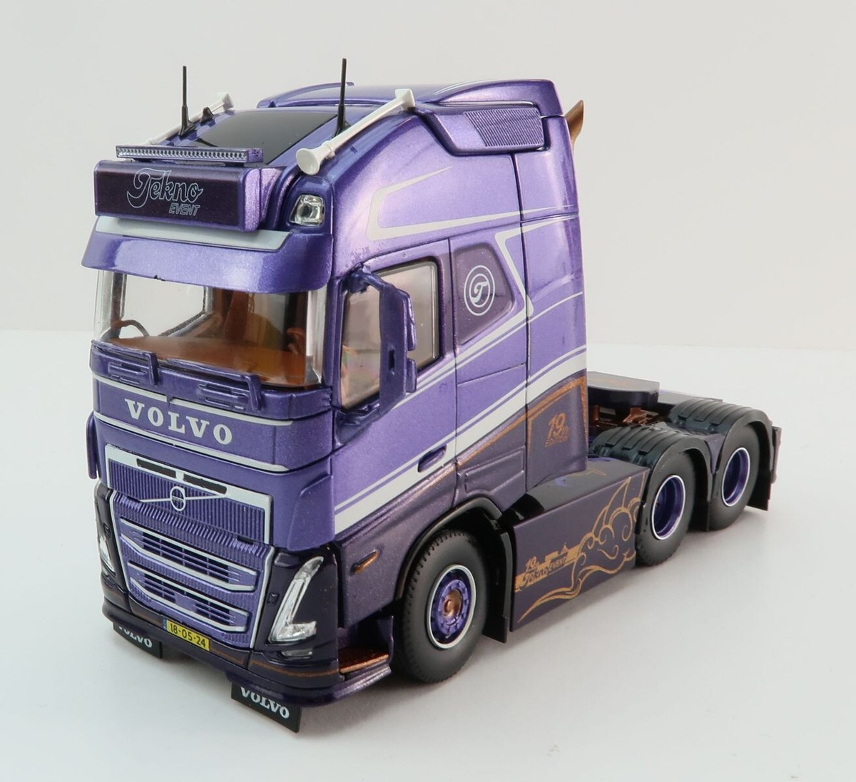 自動車 Tekno VOLVO 70350 1/50 Mod 038083DF Tekno 86133 Volvo FH05 Globetrotter XXL 6x4 Truck - Tekno