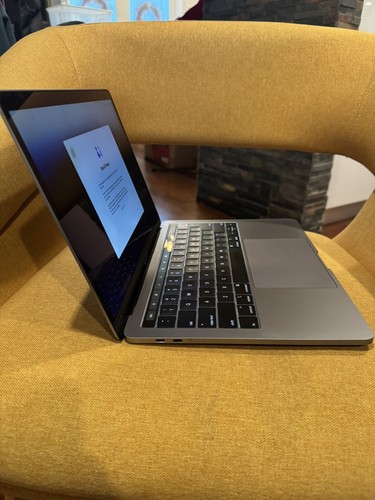 Apple MacBook Pro 2019 Silber A2159 - Bild 7 von 16