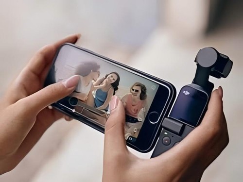 DJI Osmo Pocket Handheld 3-Axis Gimbal Stabilizer with integrated Camera 99%NEW - Picture 6 of 8