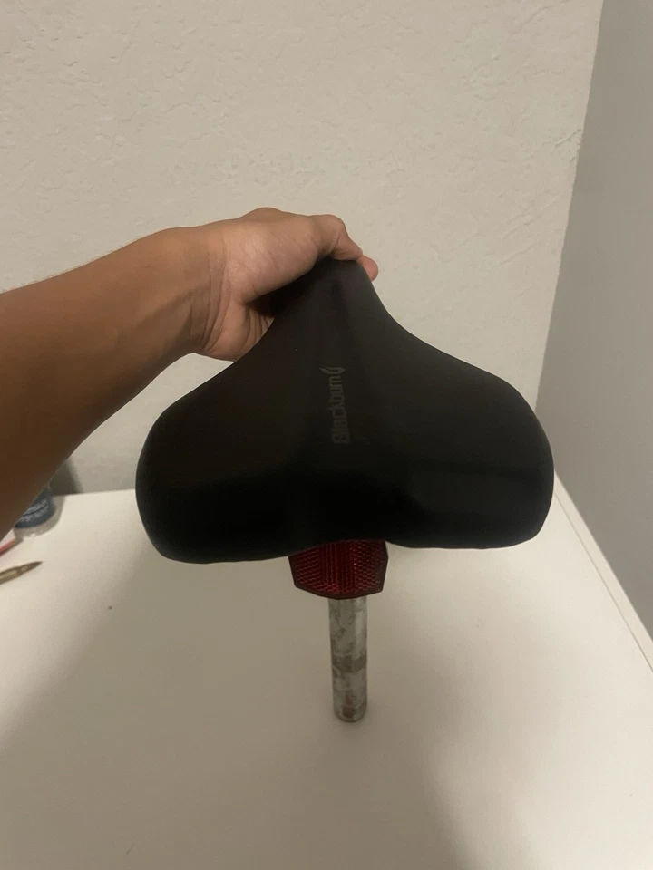 Asiento de bicicleta BlackBurn. Fue usado y el metal está oxidado. Foto 4 de 4