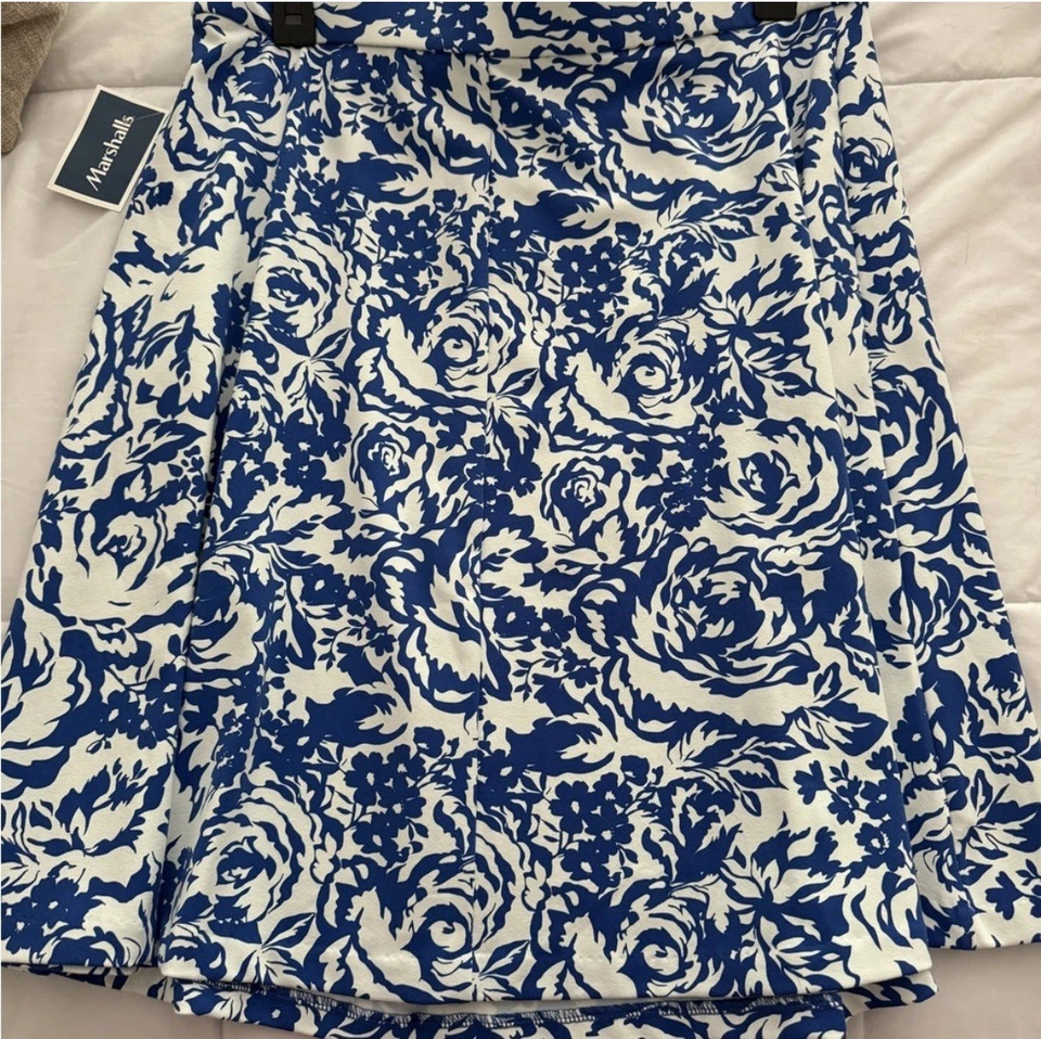 Falda midi para mujer Adrienne Vittadini azul y blanco floral línea A nueva con etiquetas talla grande Foto 2 de 4
