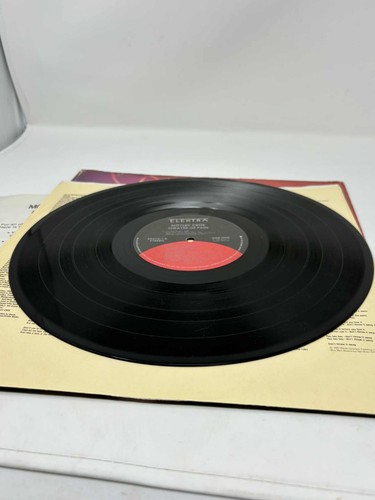 Motley Crue - Theatre of Pain LP (Original 1985 Press) Vinyl w/ S.I.N Club! - Picture 17 of 18