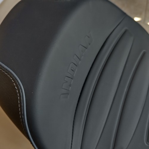 Indian Scout 2025 ASM Driver Solo Seat SHORT Black Vinyl 2693330-VBB OE Take Off - Picture 4 of 12