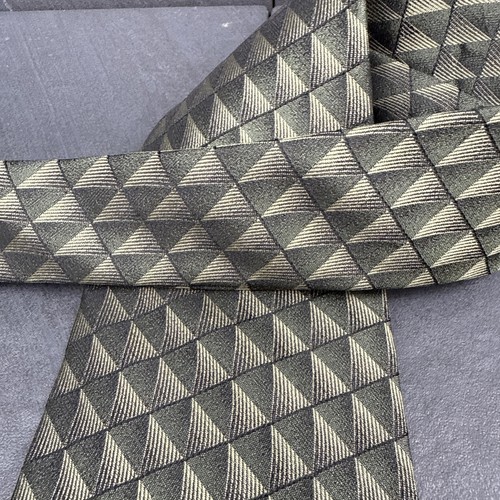 Van Heusen Green Geometric Mens Tie 100% Silk 57 x 4 Necktie - Picture 4 of 11