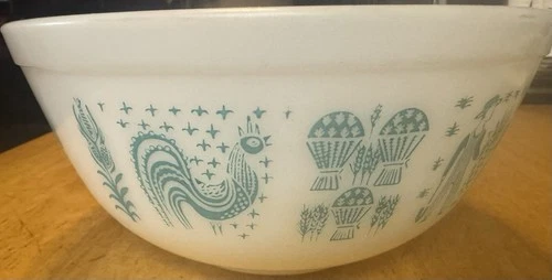 VINTAGE 1950'S PYREX AMISH BUTTERPRINT AQUA 2-1/2 Quart #403 MIXING BOWL