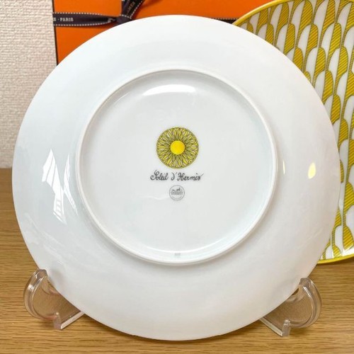 Hermes Soleil d'Hermes 21 cm Dessert Plate 2 Set yellow porcelain dinner - Picture 5 of 7