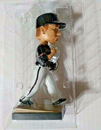 AZ Diamondbacks 40 J.J. Putz Pitcher Bobblehead Baseball 2011 Champions - Picture 5 of 6