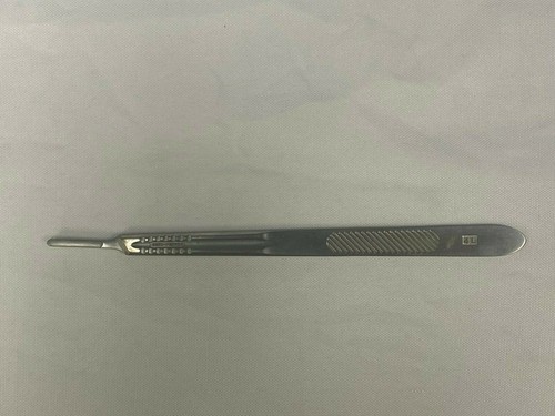 Lotto di 2 manici per coltelli Bard-Parker #4L e NovoSurgical G1238-14S #3 - Foto 5 di 9