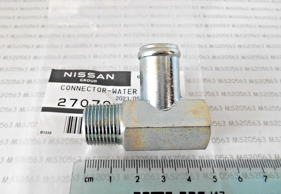 Camioneta Datsun 620 1972-79 genuina calentador de agua montaje manguera codo conector OEM Foto 2 de 3