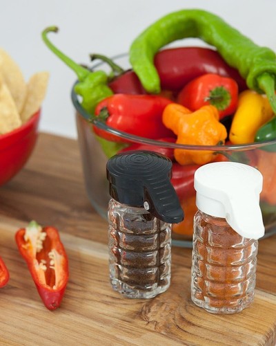 Enhance Your Dining Experience with Elegant Moisture-Proof Salt & Pepper Shakers - Picture 8 of 10