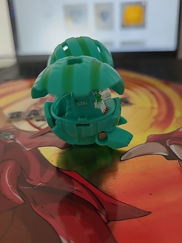 Bakugan Battle Brawlers Green Ventus Griffon 530G - Bild 4 von 5