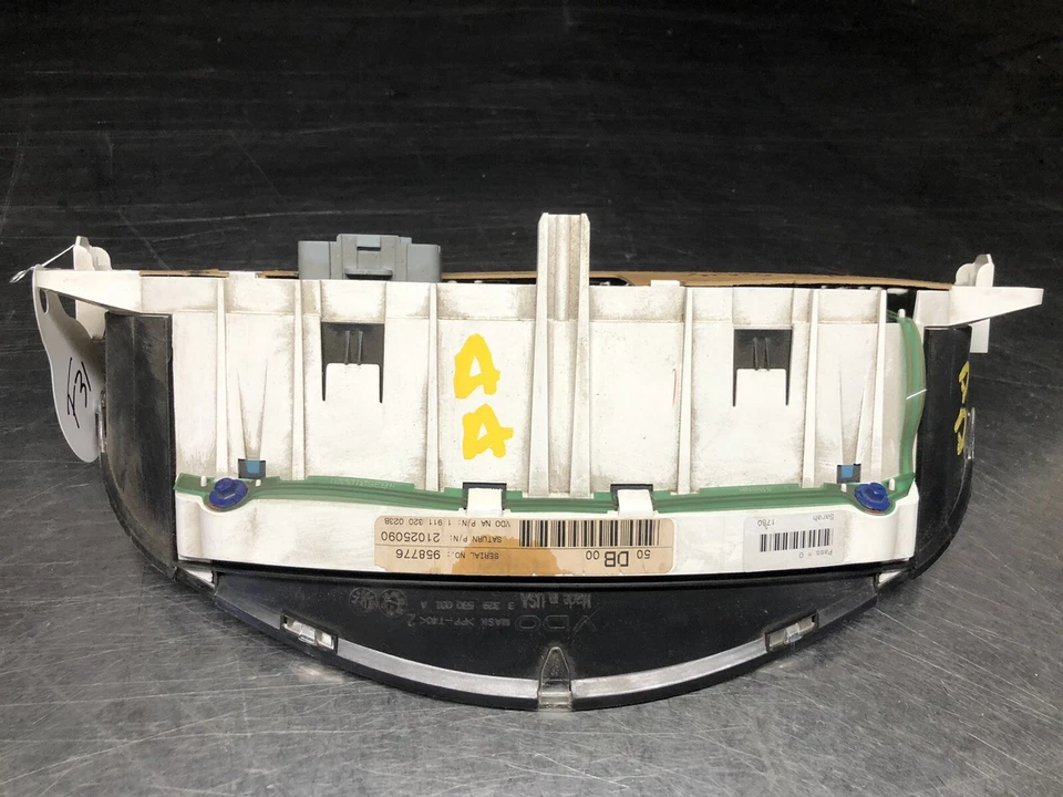 2000 - 2002 年土星 SL1 4dr 1.9 A/T 仪器测速仪簇 — 第 2/4 张图片