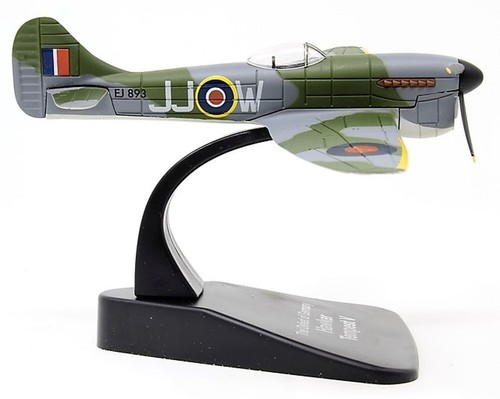 Atlas Editions Fighters WWII 3909-004 Messerschmitt Me262A Vs Hawker Tempest MkV - Picture 6 of 15
