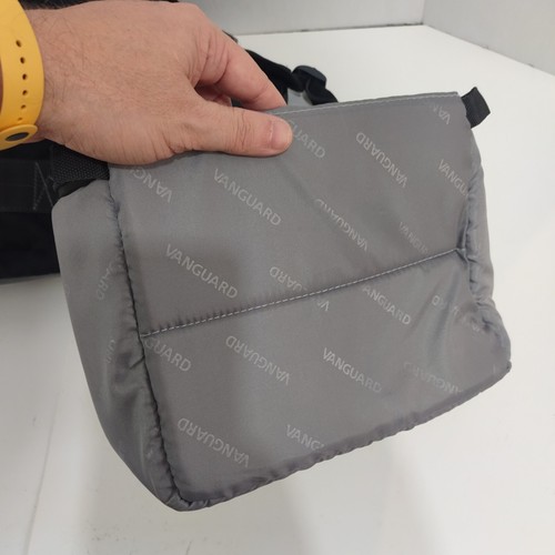 Vanguard VEO 42 Dual Use Backpack Camera and Laptop Raincover Removable Pad Case - Picture 19 of 23