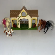 Step 2 Main Street Village Countryside Collection Barn working +4 Horses