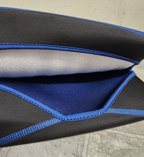 Open Box HP 15" Laptop Blue/Black Soft Reversible Sleeve - Picture 6 of 7