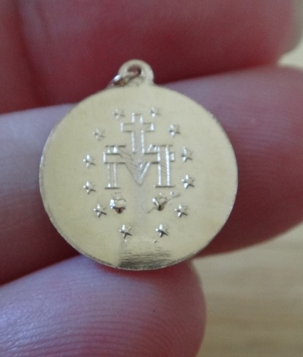 Gold Filled Small 15mm Round Miraculous Mary for Baby Charm - Picture 2 of 6