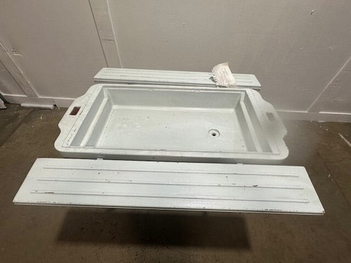 "CAMBRO" HEAVY DUTY COMMERCIAL (NSF) PORTABLE 51"W COLD FOOD BUFFET BAR - Picture 3 of 7