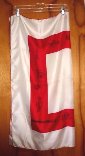 Nordstrom Red & White Elegant Cartoon Scenery Design 100% Luxurious Silk Scarf! - Picture 8 of 11